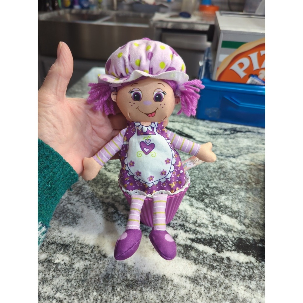 LITTLE MISS PLUM MUFFIN PLUSH DOLL FIGURE CUPCAKE BAKER GIRL DOLL purple JAYPLAY